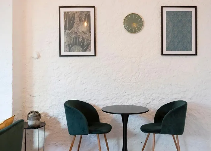 Face A La Gare Tres Bel Апартаменты